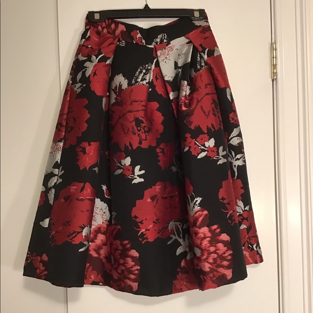 Like New Wifing Fancy Floral Midi Skirt Small